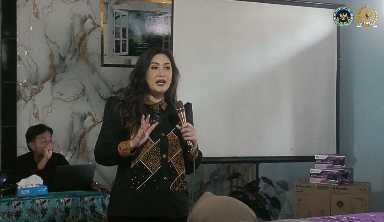 Anggota Komisi IX DPR RI, Nafa Indria Urbach, menggelar sosialisasi Program Makan Bergizi Gratis (MBG) bersama mitra kerja di Aula Desa Bragolan, Kecamatan Purwodadi, Kabupaten Purworejo, Jawa Tengah