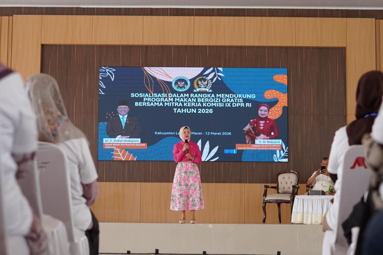 Anggota Komisi IX DPR RI, Sri Meliyana, mensosialisasikan Program Makan Bergizi Gratis (MBG) di Gedung Pendopoan Kabupaten Lahat