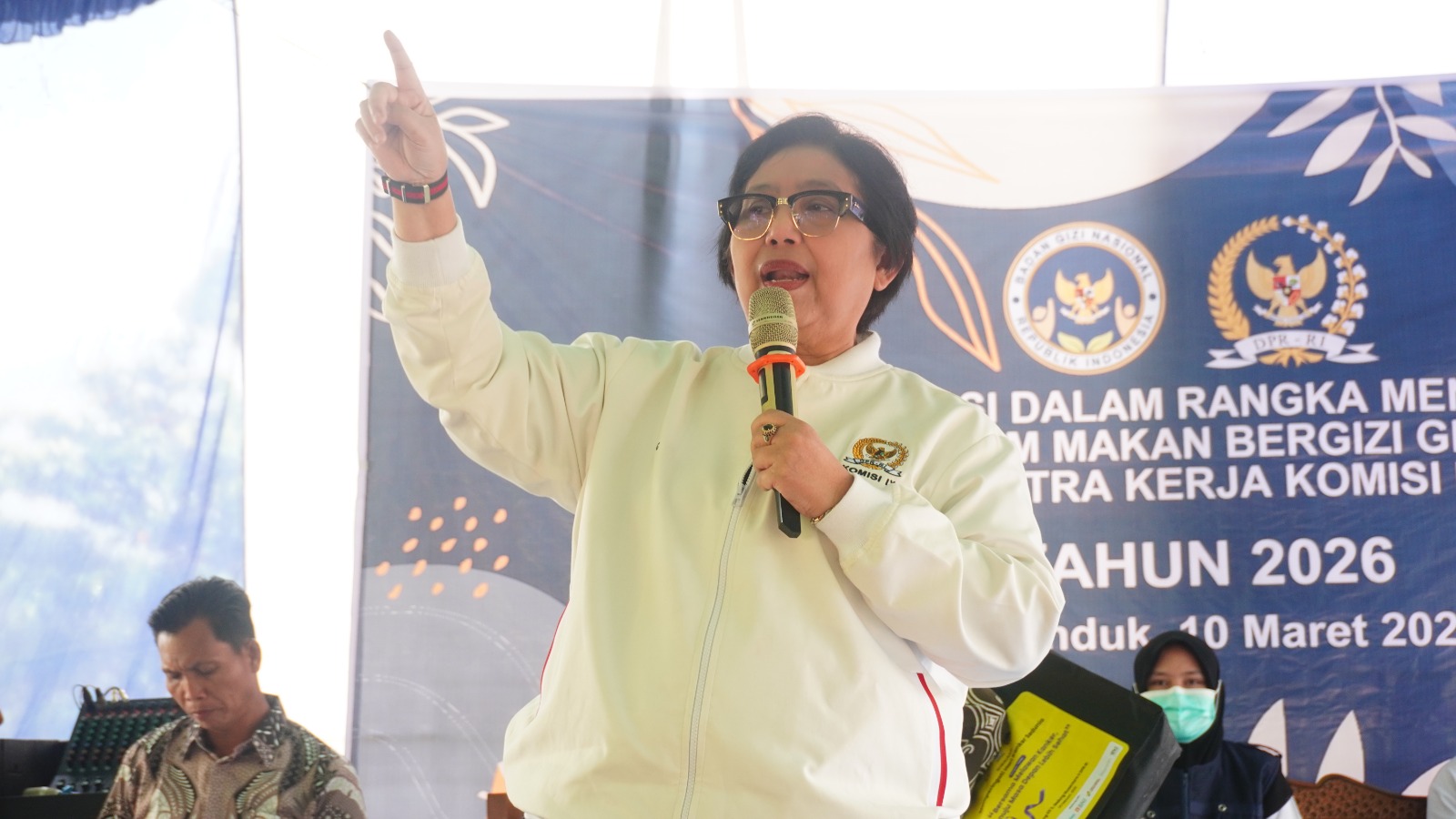 Anggota Komisi IX Irma Suryani Sosialisasi program MBG di Kantor Desa SP 3, Kecamatan Peninjauan, Kab Oku Induk