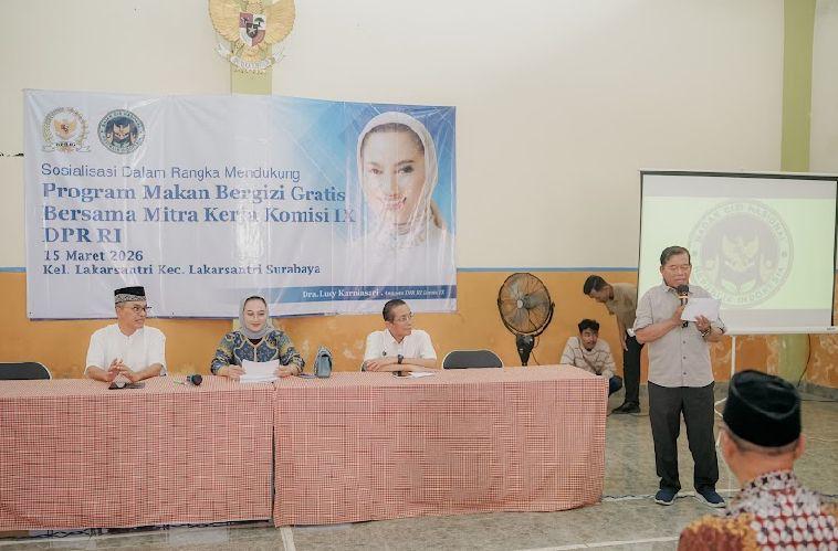Anggota Komisi IX DPR RI, Lucy Kurniasari, menggelar sosialisasi Program Makan Bergizi Gratis (MBG) bersama mitra kerja pada Minggu (15/3) di kawasan Lakarsantri