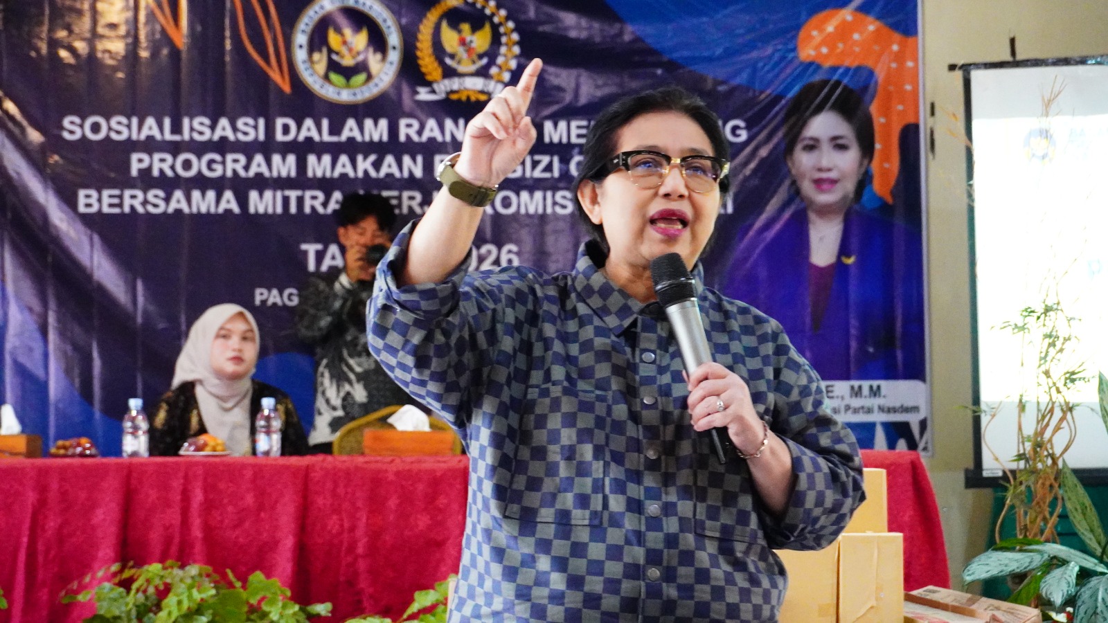 Anggota Komisi IX DPR RI, Irma Suryani sosialisasi program MBG di Pagar Alam