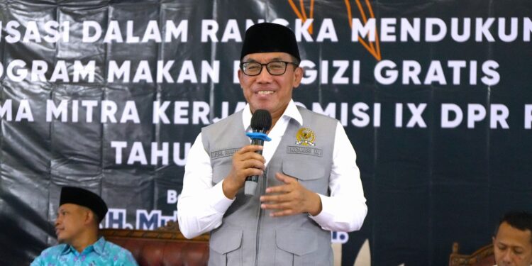 Anggota Komisi IX DPR RI, Muh Haris sosialisasikan program MBG di Salatiga