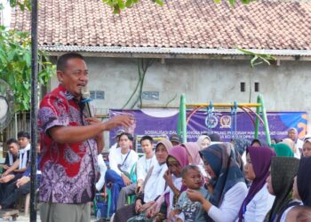 Anggota Komisi IX DPR RI, Obon Tabroni sosialisasi program MBG di Bekasi