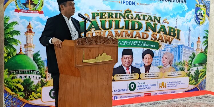 Maulid Nabi di Masjid Istiqlal, Fathan Subchi Ajak Warga Demak Rawat Silaturahmi dan Pengabdian